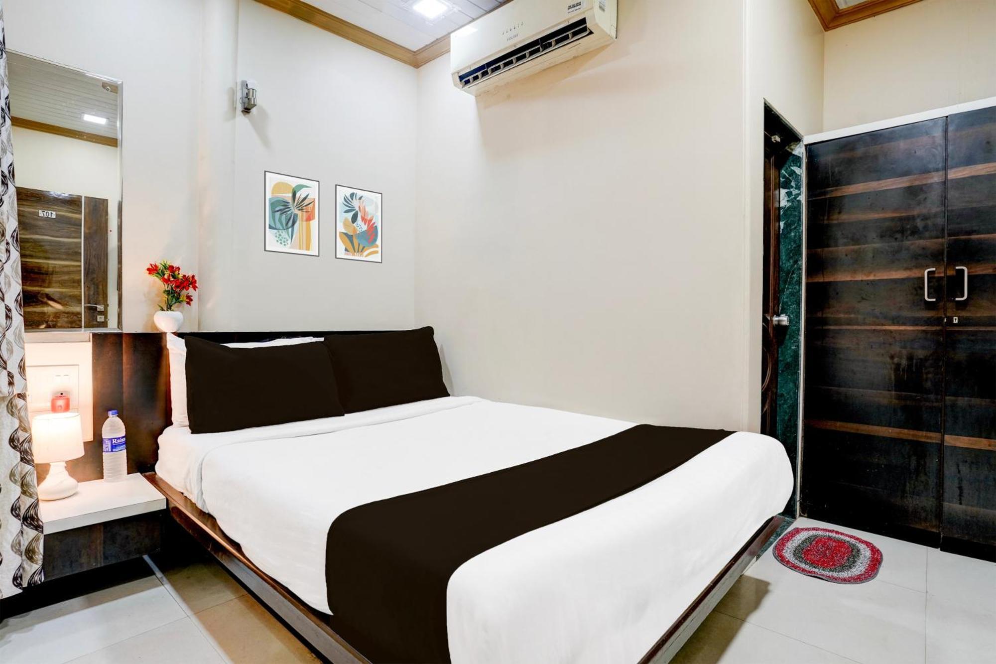 Airport Metro Hotel Bombay Exterior foto